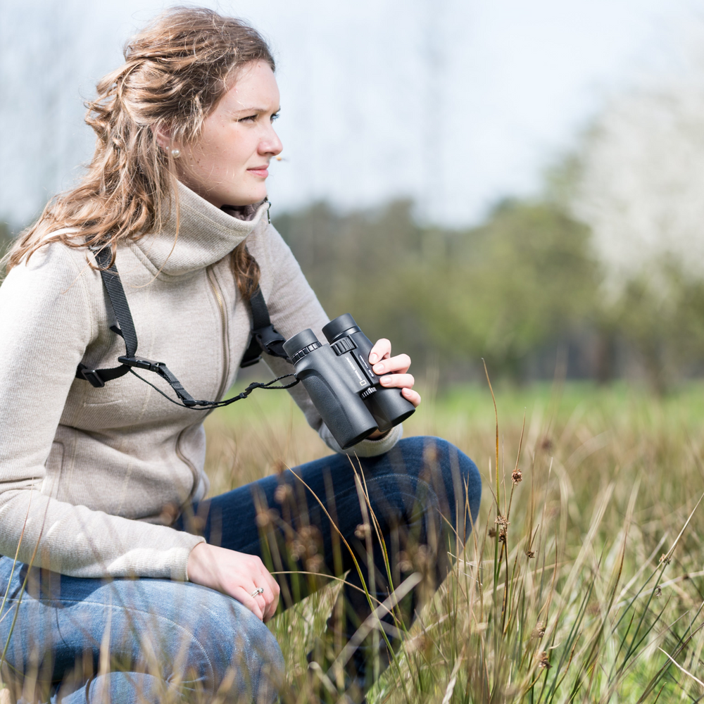 Binoculars for outdoor viewing